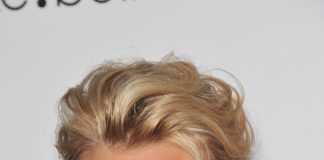 Aly Michalka Frisuren Blond Hochsteckfrisur Featureflash Photo Agency/shutterstock.com