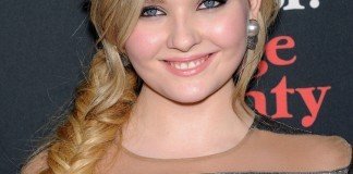 Frisuren Abigail Breslin Zopf Geflochten Haarfarbe Blond DFree / Shutterstock.com