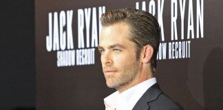Frisuren Chris Pine Gelfrisur Bart Herrenfrisur Joe Seer / Shutterstock.com