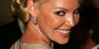 Frisuren Katherine Heigl Blond Hochsteckfrisur s_bukley / Shutterstock.com