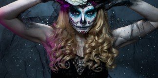Halloween Frisuren Masken Hexe Totenmaske