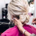 Hochsteckfrisur Chignon Frisur Blond Dutt
