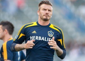 David Beckham Frisuren Blond Herrfrisur Seite Kurz Photo Works / Shutterstock.com