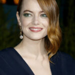 Frisuren Emma Stone Mittellang Rot Scheitel