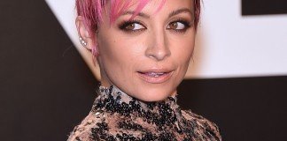 Frisuren Nicole Richie Kurzhaarfrisur Pixie Cut Pink DFree / Shutterstock.com