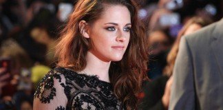 Kristen Stewart Frisuren Langhaarfrisur Volumen Locken Braun Featureflash Photo Agency / Shutterstock.com