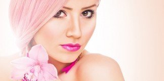 Langhaarfrisur Pastell Rose Dezent Haarfarbe