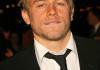 Charlie Hunnam Frisuren Hairstyle Herrenfrisuren Blond Kurzhaar s_bukley Shutterstock.com (2)