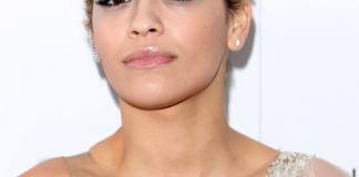Rita Ora Frisuren Hairstyle Mittellang Langhaarfrisur Locken Kurzhaarfrisur Featureflash Photo Agency Shutterstock.com (6)