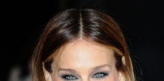 Sarah Jessica Parker Frisuren Hairstyle Langhaarfrisur Locken Featureflash Photo Agency Shutterstock.com (3)