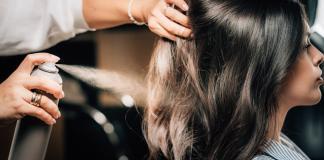 Glanzspray Haare Ratgeber - Anwendung und Tipps zum Kauf