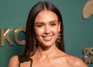 Jessica Albas neuer Look 'Soft Con Leche Hair' – Der subtile Haarfarben-Trend für Brünette im Herbst