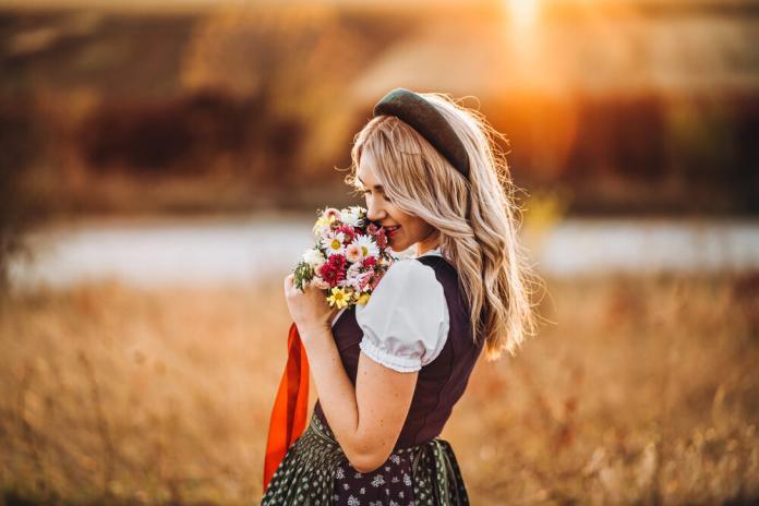 Perfekte Oktoberfestfrisuren Tipps & Trends für 2024! Perfekte Oktoberfestfrisuren Tipps & Trends für 2024!